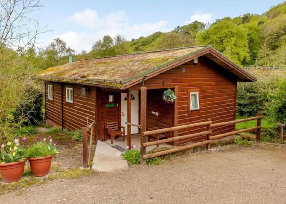 Luxury Peak District Lodge, Hot Tub, Log Burner, Nr Lake Rudyard 외부 사진
